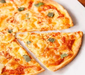 Margherita pizza image